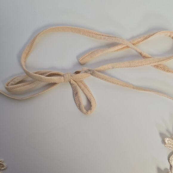 Sweetees Floral Lace Halter Top size Small - Picture 3 of 7